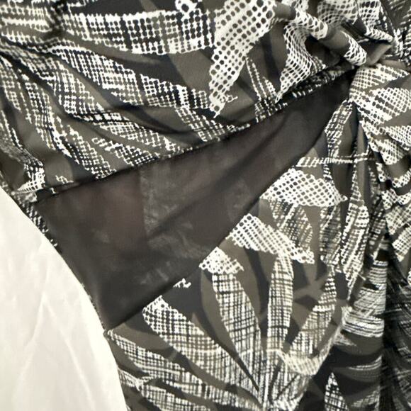 Miraclesuit Escape Swimsuit 14 One Piece Twist Of Fate Tummy Control Black White - Picture 9 of 13